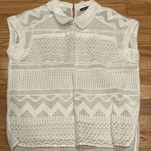 Romeo + Juliet  White Semi Sheer Collard top Size M